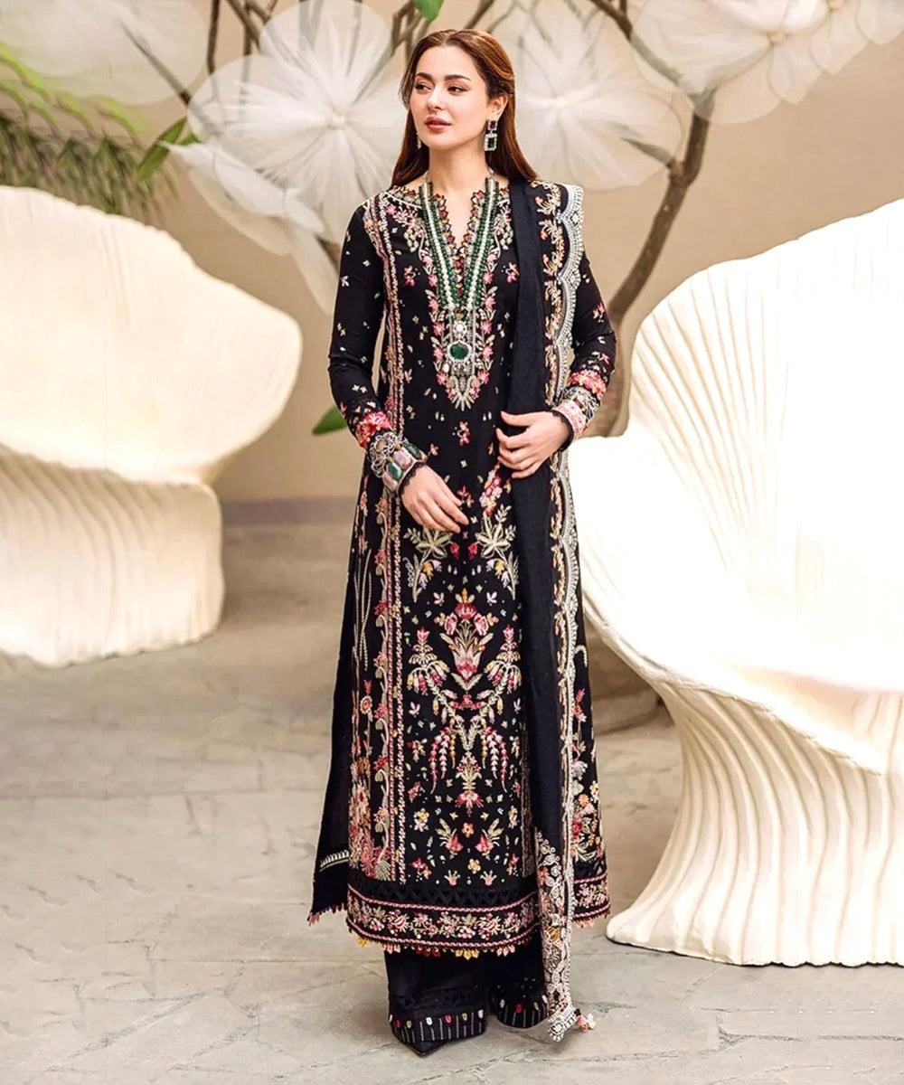 LUXURY EMBROIDERED LAWN 3PC SUIT WITH  EMBROIDERED ORGANZA DUPATTA-3262