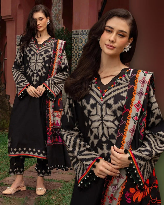 Shahanah Luxe Digital Printed Lawn 3PC Suit with Voile Dupatta – 4010